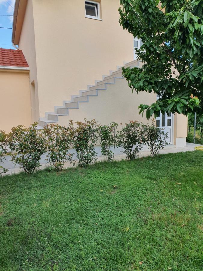 Apartamento Apartman Tolosi 2 Podgorica Exterior foto